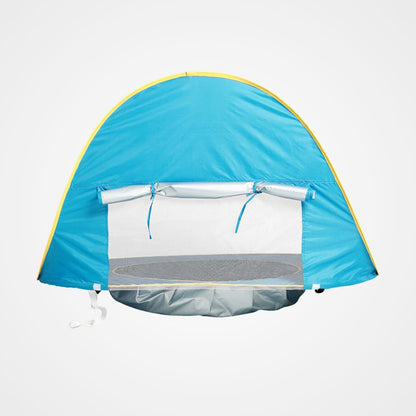 Tenda com Proteção Solar e Piscina